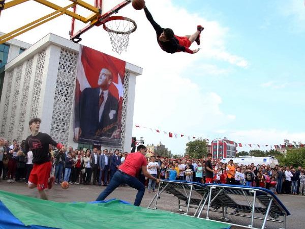 Döşemealtı Belediyesi 19 Mayıs Atatürk'ü Anma Gençlik Ve Spor Bayramı Etkinlikleri